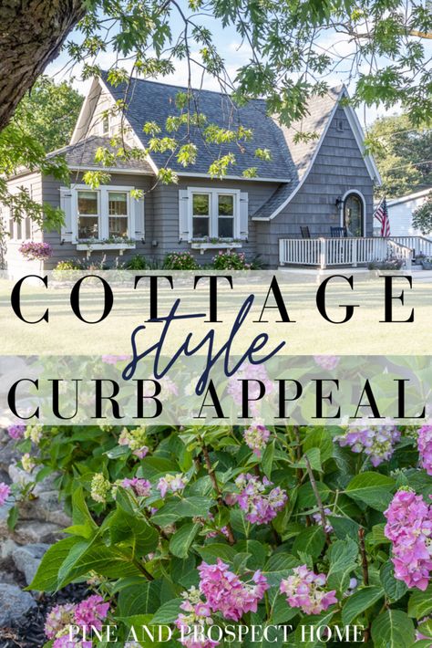 Cottage Style Homes Exterior, Cottage Exterior Ideas, Cottage Style Exterior, Cottage Front Yard, Porch Gardening, English Cottage Exterior, Curb Appeal On A Budget, Curb Appeal Landscaping, Porches Ideas