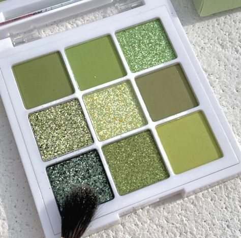 Palette Green, Eye Makeup Palette, Makeup Package, Eye Brightener, Glitter Eye Makeup, Glitter Eye, Green Palette, Hydrating Lip Balm, Green Makeup