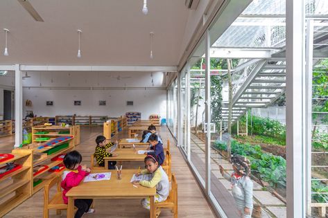 Gallery of My Montessori Garden Preschool / HGAA - 1 School Design Exterior, Kindergarten School Design, Montessori Garden, Garden Preschool, Smart Farm, Butterfly Roof, Montessori Room, Wooden Walkways, Kindergarten Design