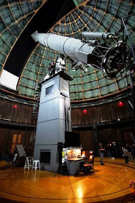 Astronomy Observatory Aesthetic, Telescope Stargazing, Telescope Observatory, Telescope Design, Astronomy Observatory, Planetarium Architecture, Astronomical Observatory, Astronomy Facts, Astronomical Telescope