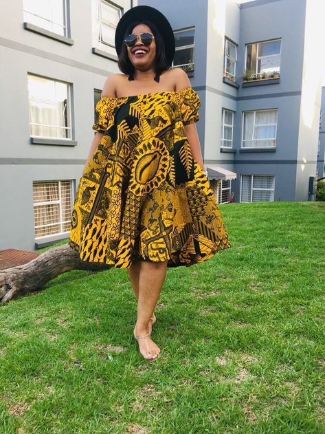 Kitenge Designs For Pregnant Women, Off Shoulder Kitenge Dress Designs, Style With Ankara, Classy Ankara Styles, Seshweshwe Dresses, Dress For Pregnant Women, Kitenge Designs, Ankara Short, African Outfits