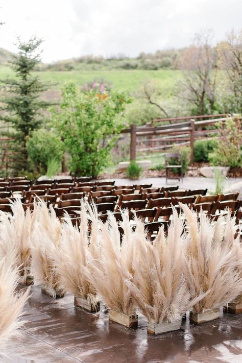 Grass Hedge, Wedding Isles, Ceremony Aisle, Church Wedding Decorations, Grass Wedding, Wedding Aisle Decorations, Flower Arrangements Diy, Future Wedding Plans, Wedding Aisle