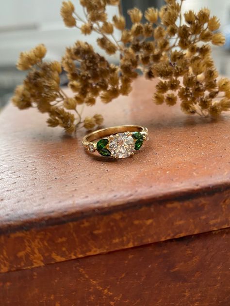 Luxury Tsavorite Diamond Wedding Ring, Luxury Tsavorite Birthstone Engagement Ring, Tsavorite Ring Jewelry, Gold Tsavorite Ring With Center Stone, Green Tsavorite Ring, Tsavorite Engagement Ring, Fine Jewelery, Modern Family, British Design