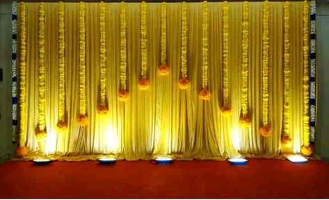 Haldi Decoration Ideas At Home For Groom, Pellikuthuru Decoration, Ganpati Pandal, Arangetram Decor, Muhurtham Decor, Bharatanatyam Arangetram, Wedding Staircase Decoration, Indian Floral Decor, Thread Ceremony