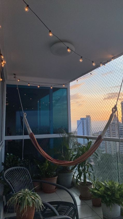 Hammock Ideas Backyard, Hammock Aesthetic, Hammock Balcony, Hammocks Inside, Summer Hammock, Hammock Ideas, Apartment Porch, Diy Moss, Patio Hammock