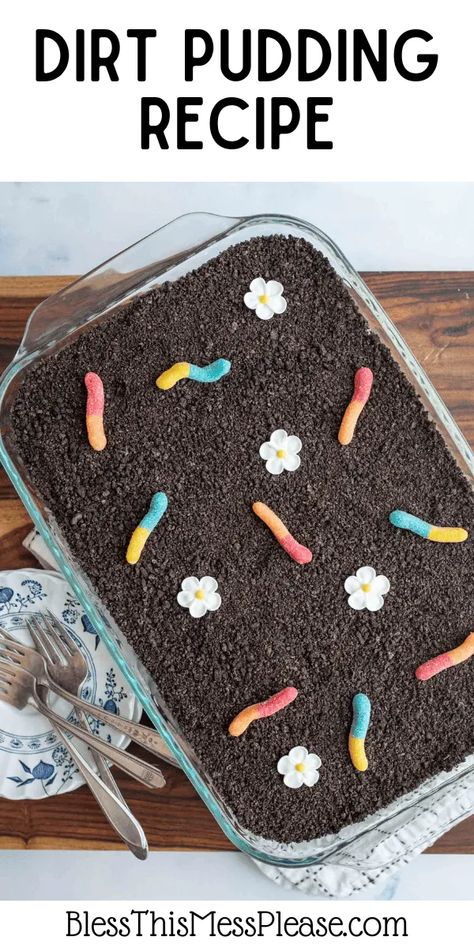 Dirt pudding is a dessert that is fun, playful and full of pudding, Oreos and whipped cream. It's a treat that both kids and adults will love. Easy Dirt Pudding, Dirt Pudding Recipes, Dirt Pudding, Dirt Cake, Creamy Pudding, Dinner Recipes Easy, Gummy Worms, Small Desserts, Vanilla Pudding Mix