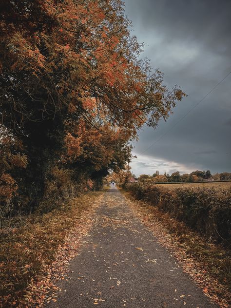 Autumn Autumn Storm Aesthetic, Fall Countryside Aesthetic, Spooky Autumn Aesthetic, Autumn Cottage, Fall Landscape Photography, Dark Autumn, Autumn Scenes, Autumn Scenery, Best Seasons