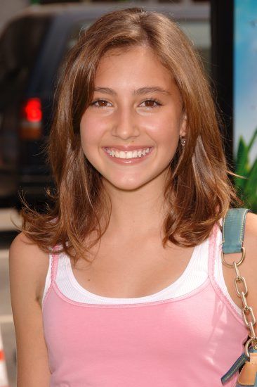 Success has arrived early for Taylor Dooley (febr 26, 1993). She can next be seen in The Adventures of Sharkboy and Lavagirl 3-D (2005) (opens June 10) from director Robert Rodriguez. Taylor will portray "Lava Girl", who comes to life as an imaginary friend to a lonely 10-year-old boy. Reborn Aesthetic, Maya Boyce, Taylor Dooley, Bratz Movie, Chelsea Kane, Lava Girl, Trish Una, Sharkboy And Lavagirl, The Bratz