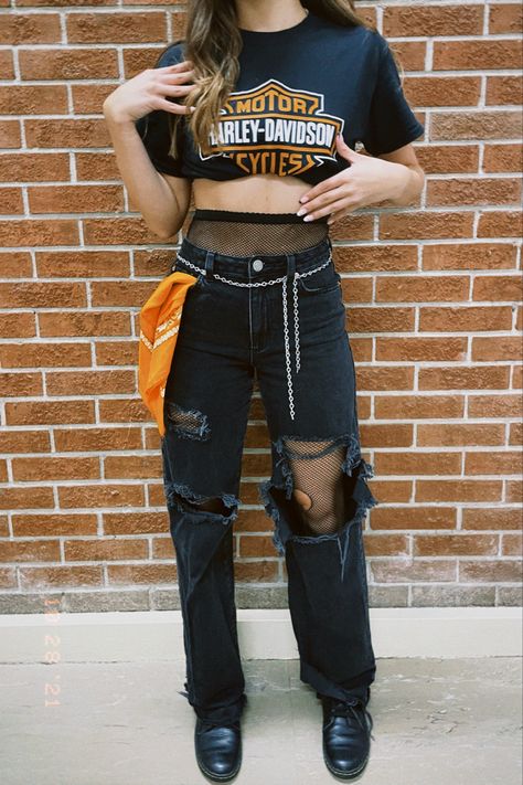 Hot Biker Halloween Costume, Harley Davidson Style Fashion, Biker Outfits For Women Halloween, Biker Costume Women Halloween, Biker Babe Costume, Harley Davidson Halloween Costume, Harley Davidson Costume Halloween, Biker Chick Halloween Costume, Biker Babe Outfit Halloween