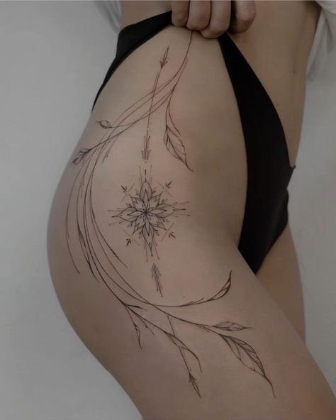 Line Art Hip Tattoo, Dreamcatcher Hip Tattoo, Elegant Hip Tattoo, Thigh To Waist Tattoo, Hip Line Tattoos Women, Delicate Lower Back Tattoo, Delicate Thigh Tattoo, Thigh Tattoos Women Dainty, Thigh Tatoos Woman