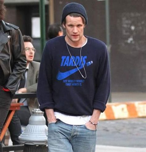 Oh My God I want that sweatshirt *-* Matt Smith Doctor Who, Doctor Who Funny, 11th Doctor, Wibbly Wobbly Timey Wimey Stuff, Torchwood, Matt Smith, Timey Wimey Stuff, Geek Girls, Superwholock