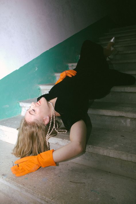 Editorial Stair Poses, Laying On Stairs, Hallway Photoshoot, Stairs Photo Ideas, Stairs Reference, Stairs Portrait, Stairwell Photoshoot, Underground Photoshoot, Photoshoot Stairs