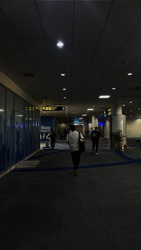 Naia Terminal 3 At Night, Jkia Airport At Night, Night Time Airport, Airport At Night Aesthetic, Airport At Night, Private Aesthetic, Airport Terminal 3, At Night Aesthetic, Airport Pics