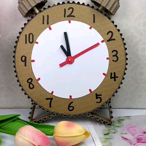 Paper Craft Ideas on Instagram: “Cute hearts ❤️😍 #papercraft #craft #diy” Cardboard Clock, Paper Clock, Foam Sheet Crafts, Clock Craft, Recycled Crafts Kids, Steam Projects, Cardboard Design, Cute Hearts, Minecraft Furniture