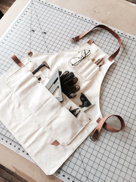 Workwear / Apron on Behance Minimal Stil, Tool Apron, Work Apron, Shop Apron, Apron Sewing Pattern, Sew Ins, Work Aprons, An Apron, Leather Apron