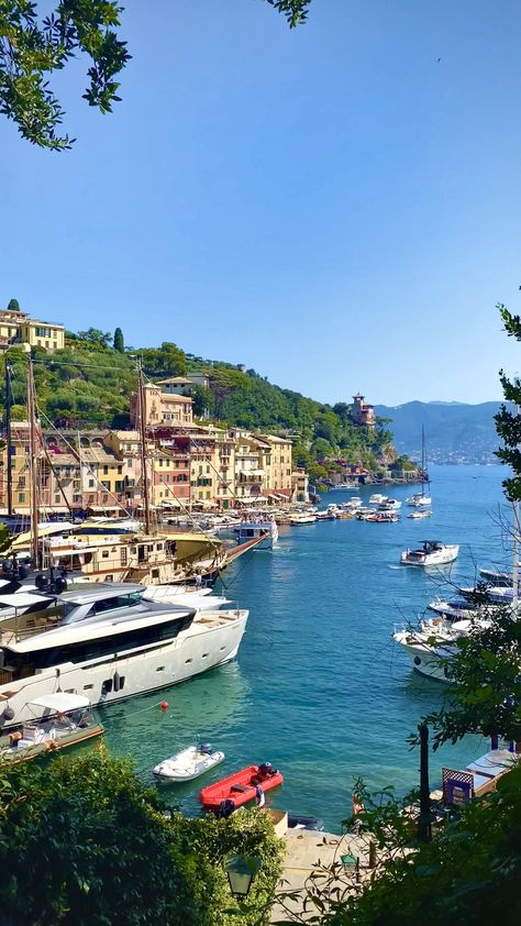 Romantic travel destinations Portofino Honeymoon, Italy Wallpaper Iphone, Live Wallpaper Iphone Aesthetic, Portofino Italy Aesthetic, Portofino Aesthetic, Italy Aesthetic Wallpaper, Italy Portofino, Aesthetic Trip, Account Aesthetic