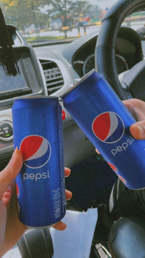 Pepsi Can Aesthetic, Pepsi Aesthetic Wallpaper, Pepsi Snap, Pepsi Aesthetic, Drinks Photoshoot, Coke Aesthetic, Pepsi Man, Lavender Wedding Cake, Liqueur Drinks