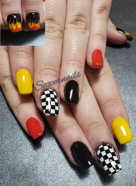 Max Verstappen Nails, Indy 500 Race Nails, Nascar Nails Designs Racing, Nails Race Design, F1 Nails Designs Ferrari, Hot Wheels Nails, Nascar Nails Designs, Race Day Nails Checkered Flag, Ferrari Nails