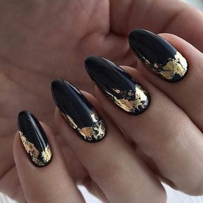 Photo Golden Nails Designs, Foil Nail Designs, Fall Wedding Nails, Long Nail Art, Golden Nails, Gold Nail Designs, Gold Nail Art, Black Nail Art, Gold Nail