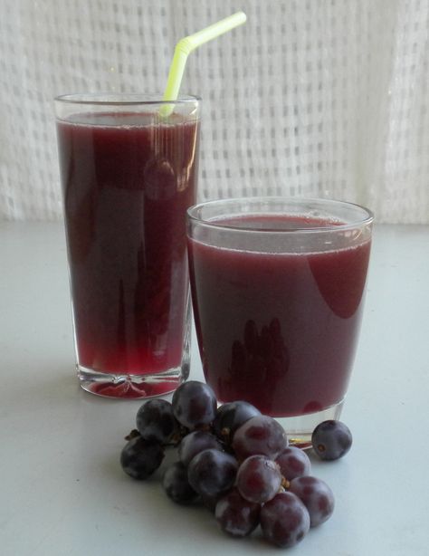 Grape Juice Grapes Juice, Juice Grape, Cook Healthy, Cream Biscuits, Strawberry Banana Smoothie, Sour Taste, Grape Juice, Strawberry Banana, Healthy Vegetarian