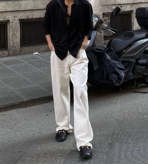 Neutral Aesthetic Mens Fashion, Minimalist Aesthetic Men Outfit, Men’s Outfit With Blazer, Minimal Style For Men, White Pants Men Outfit Street Style, White Slacks Outfit Men, Black And White Guy Outfits, Men Minimal Outfit Casual, White Pants Outfit Men Summer