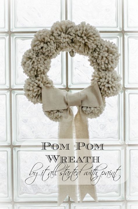 "Anthropologie-inspired pom pom wreath"  It doesn't really matter to me *who* inspired it, I love it because it reminds me of my roller-skates when I was young. I used to make pom-poms to  coordinate with my boot covers.  Does this sound familiar to anyone?  Or maybe I'm just a nerd... Or, maybe, the people at Anthropologie were inspired by my pom-pom clad roller-skates... Maybe... ;o) Recycle Yarn, Hands Craft, Pom Wreath, Pom Pom Wreath, Unique Ornaments, Winter Wreaths, Diy Pom Pom, Pom Pom Crafts, Festival Diy