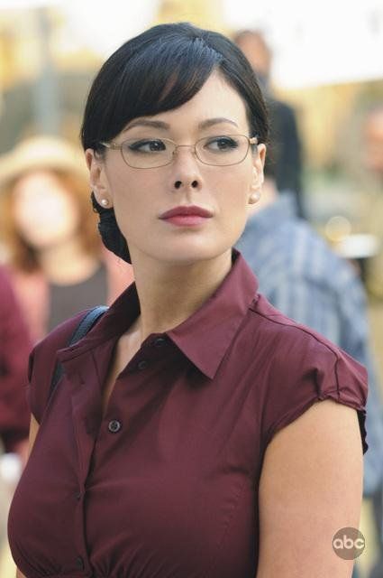 Lindsay Price, Lipstick Jungle, Physical Beauty, The Worst Witch, Fashion Wishlist, Psychological Thrillers, Fashion Tv, Walk Of Fame, Beauty Women