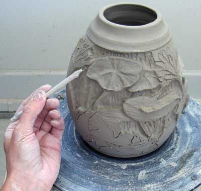 Ceramic Arts Daily, Creation Art, Pottery Videos, Ceramic Techniques, Hand Built Pottery, Clay Vase, Relief Sculpture, Pottery Techniques, Pottery Sculpture