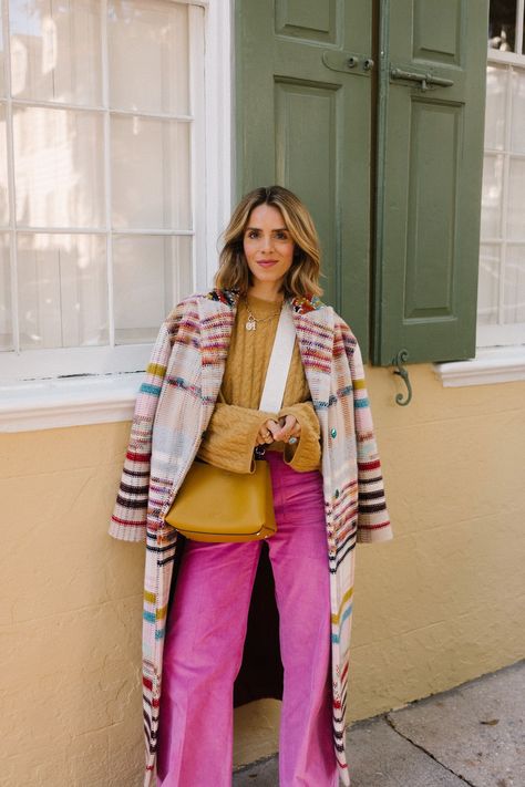 Preppy Work Outfits Women Winter, Boho Glam Style, Preppy Glam Outfit, Colourful Winter Fashion, Colorful Preppy Outfits, Arty Aesthetic Outfits, Artist Style Outfit, Julia Berolzheimer Outfits, Colorful Winter Fashion