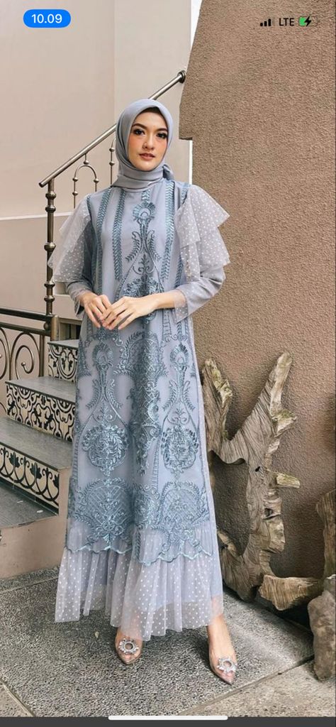 Brukat Dress, Model Dress Kebaya, Dress Brokat Modern, Dress Muslim Modern, Kebaya Modern Dress, Dress Pesta, Simple Gowns, Gowns Dresses Elegant, Dress Muslim