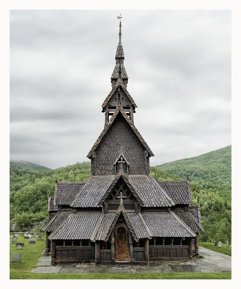 Nordic Architecture Ancient, Markus Brunetti, Stave Church, Nordic Architecture, Playing Minecraft, Icewind Dale, Series Ideas, Construction Ideas, Wood Carver