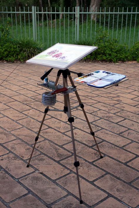 Lightweight plein air easel for watercolor painting. Includes step by step details of how it was constructed. An outdoor easel should be light and functional. Plein Air Easel, Diy Easel, Painting Easel, Plein Air Watercolor, Travel Art Kit, Door Entrance, Watercolor Tips, Art Easel, Farmhouse Front