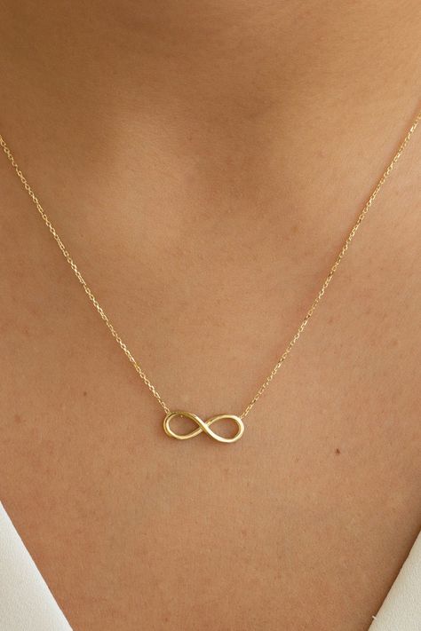 Gold Infinity Necklace, Necklace Real Gold, Infinity Necklace Gold, Jewelry Necklace Simple, Evil Eye Necklace Gold, Pretty Jewelry Necklaces, Gold Necklace Simple, Infinite Love, Infinity Necklace