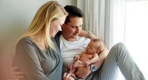 Your newborn baby: What to do in the first week home | BabyCenter Newborn Hiccups, Sleep Book, Newborn Needs, Breastfed Baby, First Time Parents, Love Problems, Baby Arrival, Baby Crying, Baby Center