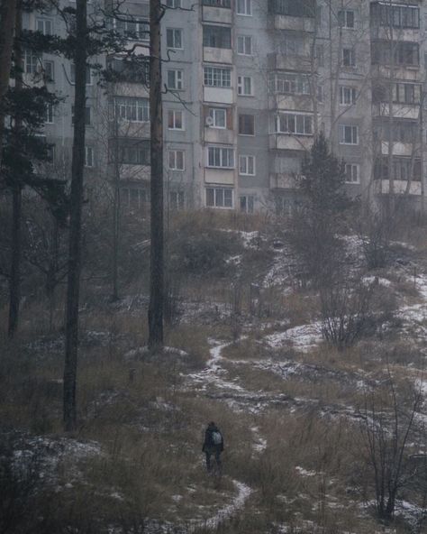 Apocalypse Aesthetic, Europe Aesthetic, Arte Fantasy, Brutalism, Winter Aesthetic, City Aesthetic, End Of The World, Eastern Europe, Abandoned Places