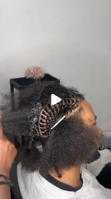 _MyNaturalHairJoint on Instagram: "Barrel Twist tutorial @thehairelysium  #menhairstyle" Barrel Twist Natural Hair, Large Two Strand Twist Natural Hair, Twists For Men Short Hair, Single Twist Hairstyles, Barrel Twist Tutorial, Barrel Twist Braids, 2 Strand Barrel Twist, Barrels Into Twists, Cornrow Hairstyles For Men Short Hair