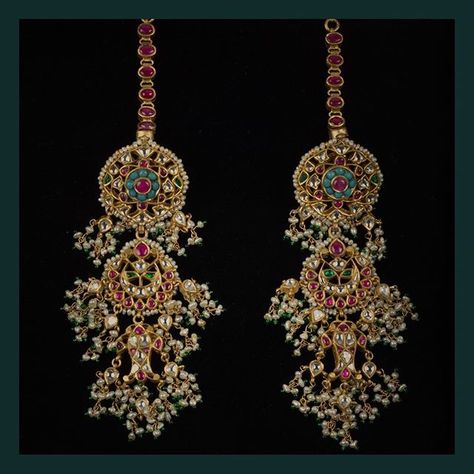 Jewellery Traditional, Sabyasachi Mukherjee, Rajputi Jewellery, Indian Jewelry Earrings, Sabyasachi Jewellery, Online Gold Jewellery, Antique Jewelry Indian, Chandbali Earrings, Indian Jewellery Design Earrings