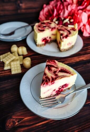 White Chocolate Raspberry Cheesecake, Vegan Wedding Cake, Chocolate Raspberry Cheesecake, Vegan White Chocolate, Mango Cheesecake, Vegan Wedding, Its Done, Wedding Cake Recipe, Vegan Cheesecake