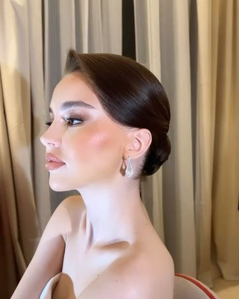 Side Part Sleek Bun, Side Part Bun, Sleek Bun, Slick Hairstyles, Side Part, Emily Ratajkowski, Hair Inspo, Beauty Hacks, Sleek