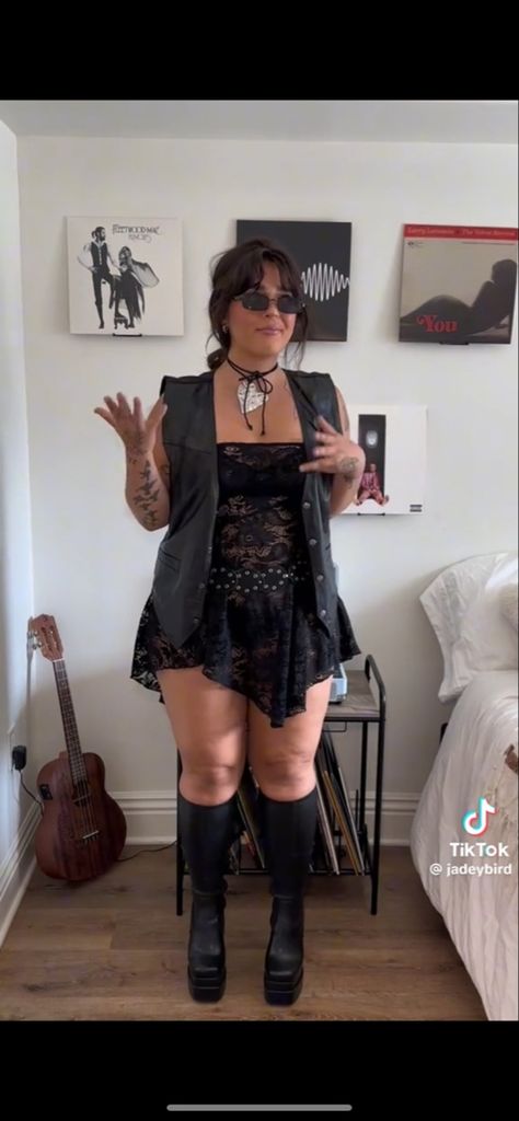 Black Outfit Aesthetic Plus Size, Rave Midsize Outfits, Y2k Party Outfit Plus Size, Cute Party Outfits Plus Size, Summer Punk Outfits Plus Size, Casual Outfits With Shorts, Cool Going Out Outfits, Goth Plus Size Outfits, Plus Size Black Outfits