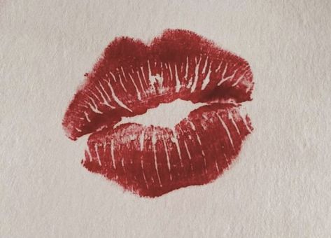 Danger Aesthetic, Kiss Stain, Stain Art, That Day, Kiss, Stain, On Twitter, Twitter, Red