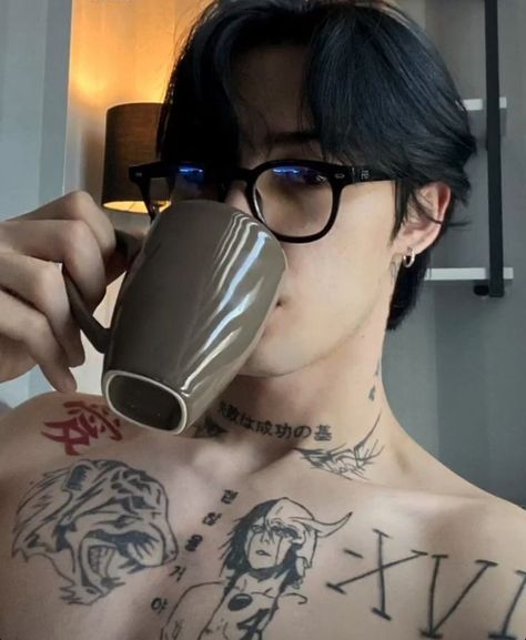 Tattoo Boy Aesthetic, Tim Kai, Learning Korean Grammar, Gay Romance Books, Butterfly Black And White, Canadian Boys, Rp Ideas, Bad Boy Aesthetic, Boy Tattoos