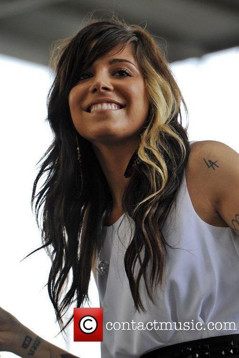 love Christina Perri's hair!!! Blonde Chunks, Haircuts For Long Hair With Layers, Blonde Streaks, Extension Hair, Hair Streaks, Christina Perri, Long Dark Hair, Long Layered Hair, Haircuts For Long Hair