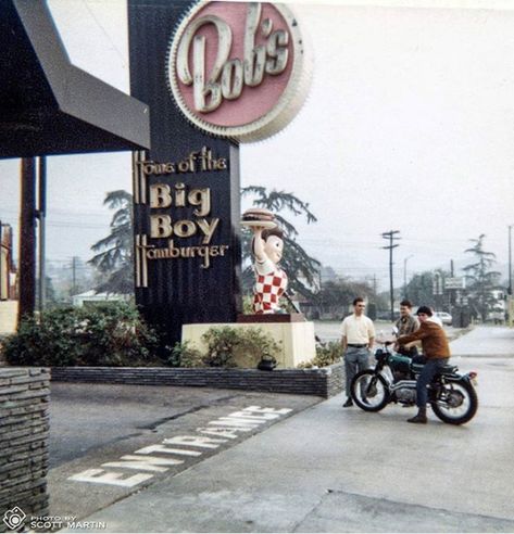 1960's, Bob's Big Boy No. 3, 3212 La Crescenta Ave, Glendale, CA 91208, TRANSFORMED, Photo by Scott Martin, (www.bobs.net) Bobs Big Boy, Big Boy Restaurants, 50's Diner, Pancake House, Glendale California, Vintage Stores, Bob S, Burbank California, Vintage City