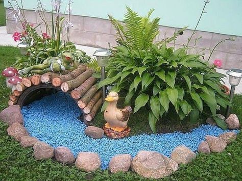 Garden With Rocks, Kids Backyard, Fairy Garden Plants, Small Pond, نباتات منزلية, Front Yard Garden Design, Rock Garden Landscaping, Vintage Garden Decor, Garden Yard Ideas