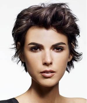 Model with styled short brown hair Easy Work Hairstyles, Easy Everyday Hairstyles, Teased Hair, Cute Short Haircuts, Short Hair Pixie Cuts, Chin Length Hair, Hair Styles 2014, Work Hairstyles, Penteado Cabelo Curto