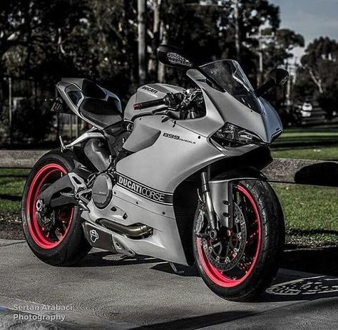 Nice!!!  #Motorcycle #Bike #Motorbike #Motorbikes #Ride #Motorcyclelife… Rx 135, Ducati Motorbike, 899 Panigale, Kawasaki Bikes, Vespa Scooter, Fast Bikes, Ducati Motorcycles, Motorcycle Manufacturers, Ducati Panigale