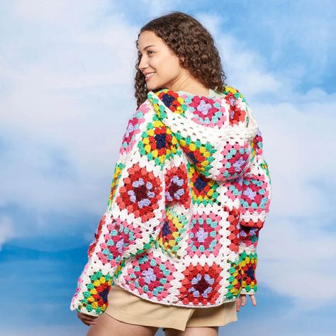 Crochet Granny Square Hoodie, Crochet Hoodie Pattern, Crochet Granny Stitch, Granny Square Sweater, Crochet Hoodie, Crochet Crowd, Granny Square Crochet Patterns Free, Easy Crochet Patterns Free, Stitch Clothes