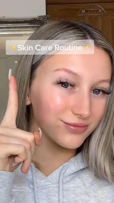 Tiktok Skincare Routine, Skincare Tips Videos, Skin Care Skincare Tools, Skin Routine Videos, Skincare Tiktok Videos, Morning Skin Care Routine Steps, Skincare Routine Videos, Skin Routine Order, Skincare Routine Order