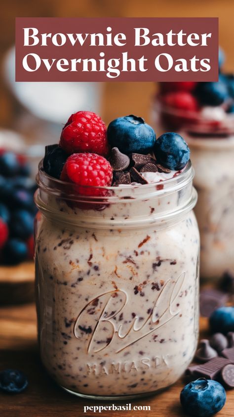 healthy brownie batter overnight oats Brownie Overnight Oats Healthy, Oats Recipes Snacks, Flat Belly Overnight Oats, Overnight Oats Sweet, Overnight Oats Shake, Raspberry Overnight Oats Healthy, Biscoff Overnight Oats Healthy, Healthy Oat Breakfast Recipes, Healthy Over Night Oats In A Jar